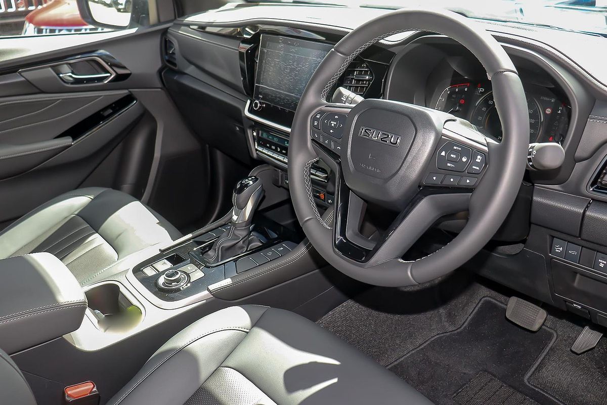 2025 Isuzu MU-X LS-T