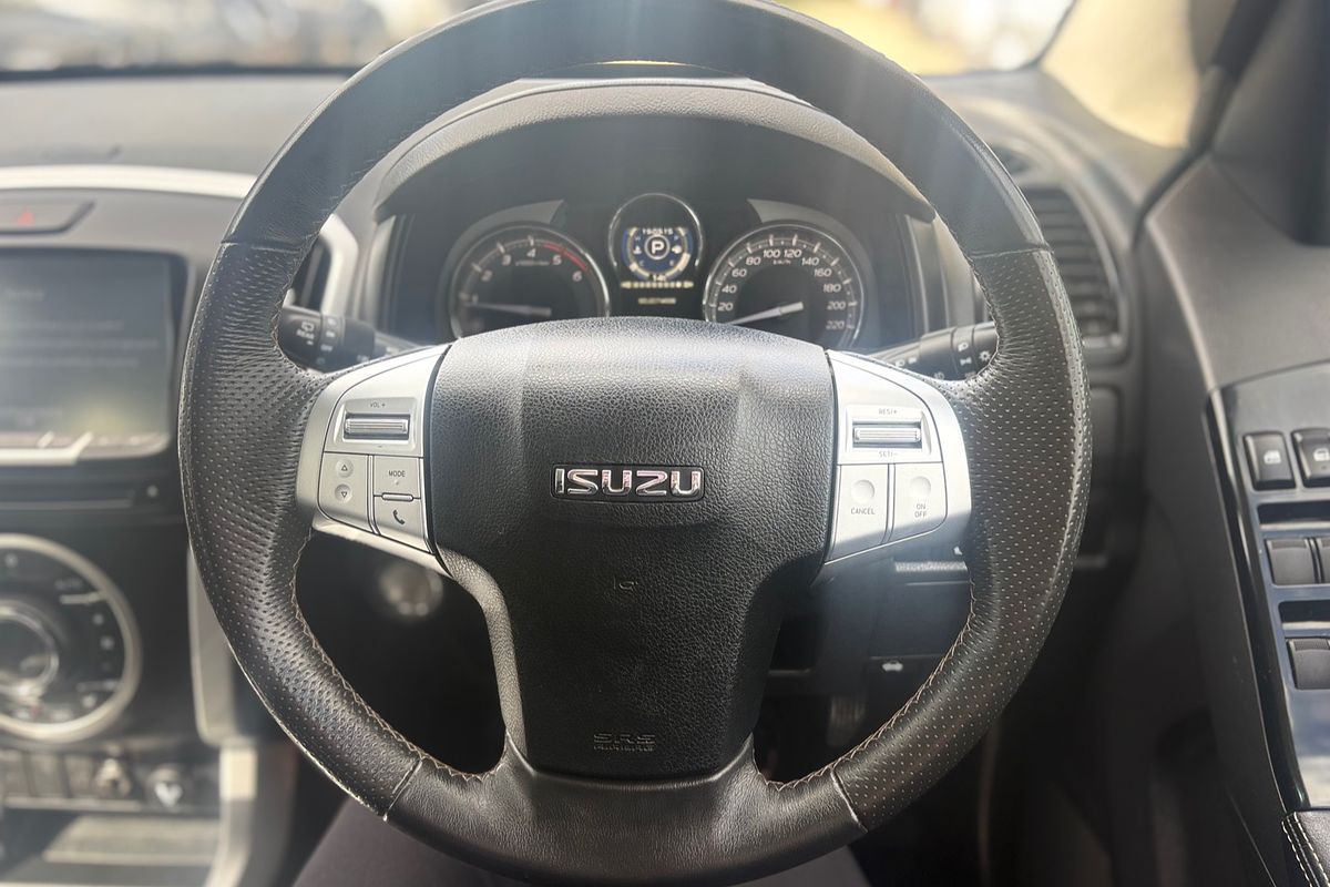 2021 Isuzu MU-X LS-T