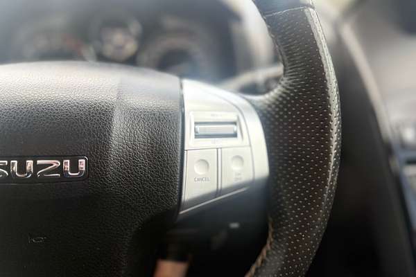 2021 Isuzu MU-X LS-T