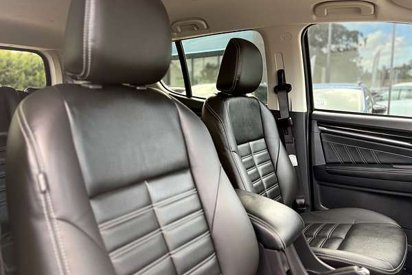 2021 Isuzu MU-X LS-T