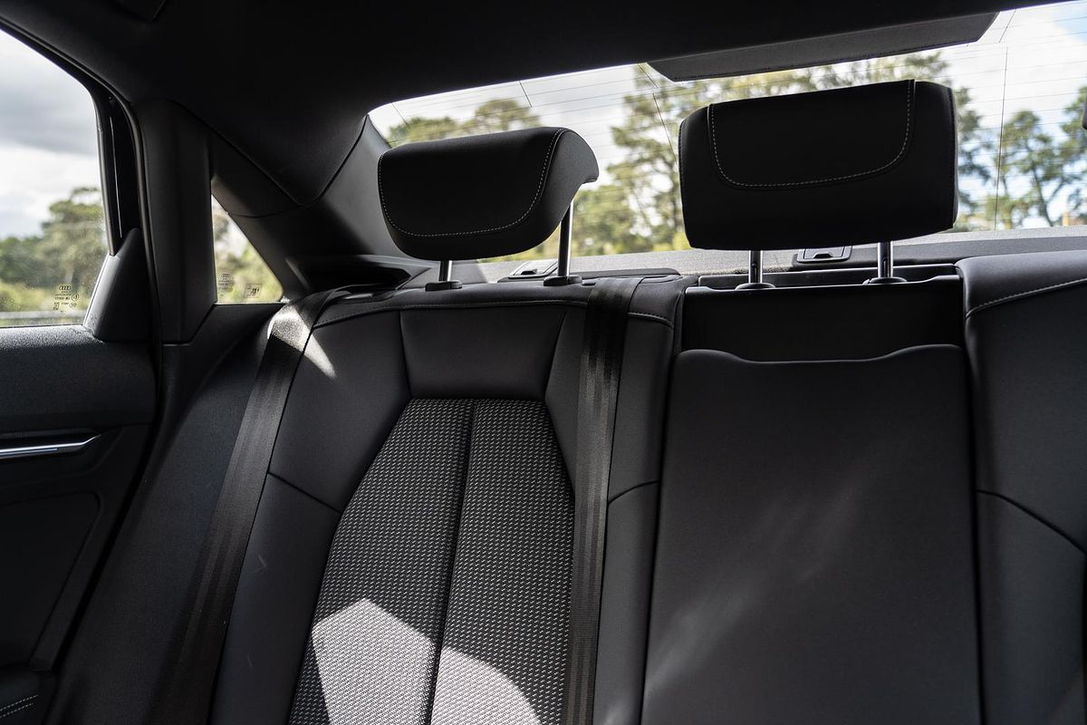 2025 Audi A3 35 TFSI S line GY