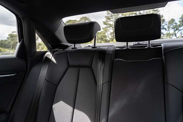 2025 Audi A3 35 TFSI S line GY