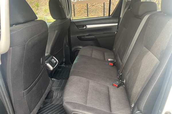 2022 Toyota Hilux SR5 GUN126R