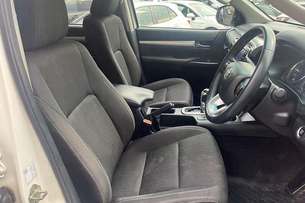 2022 Toyota Hilux SR5 GUN126R
