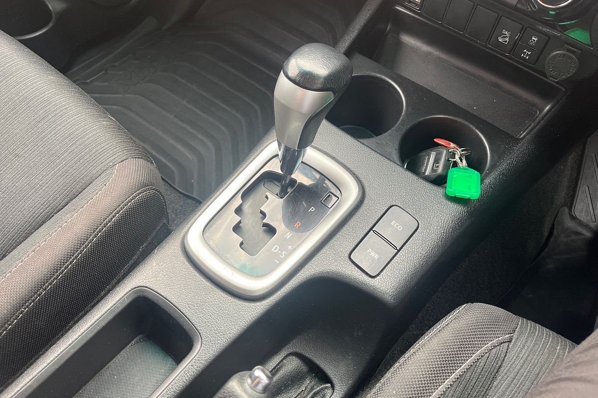 2022 Toyota Hilux SR5 GUN126R