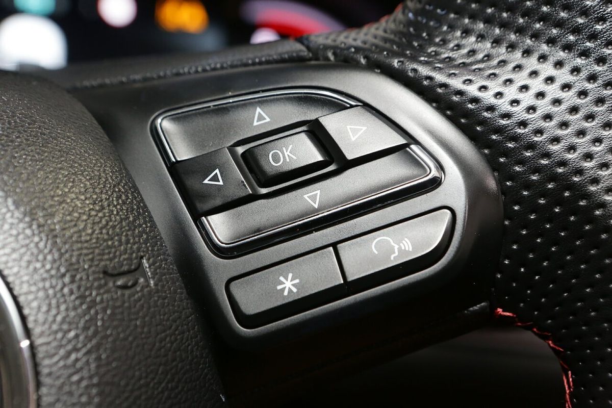 2024 MG HS Vibe SAS23