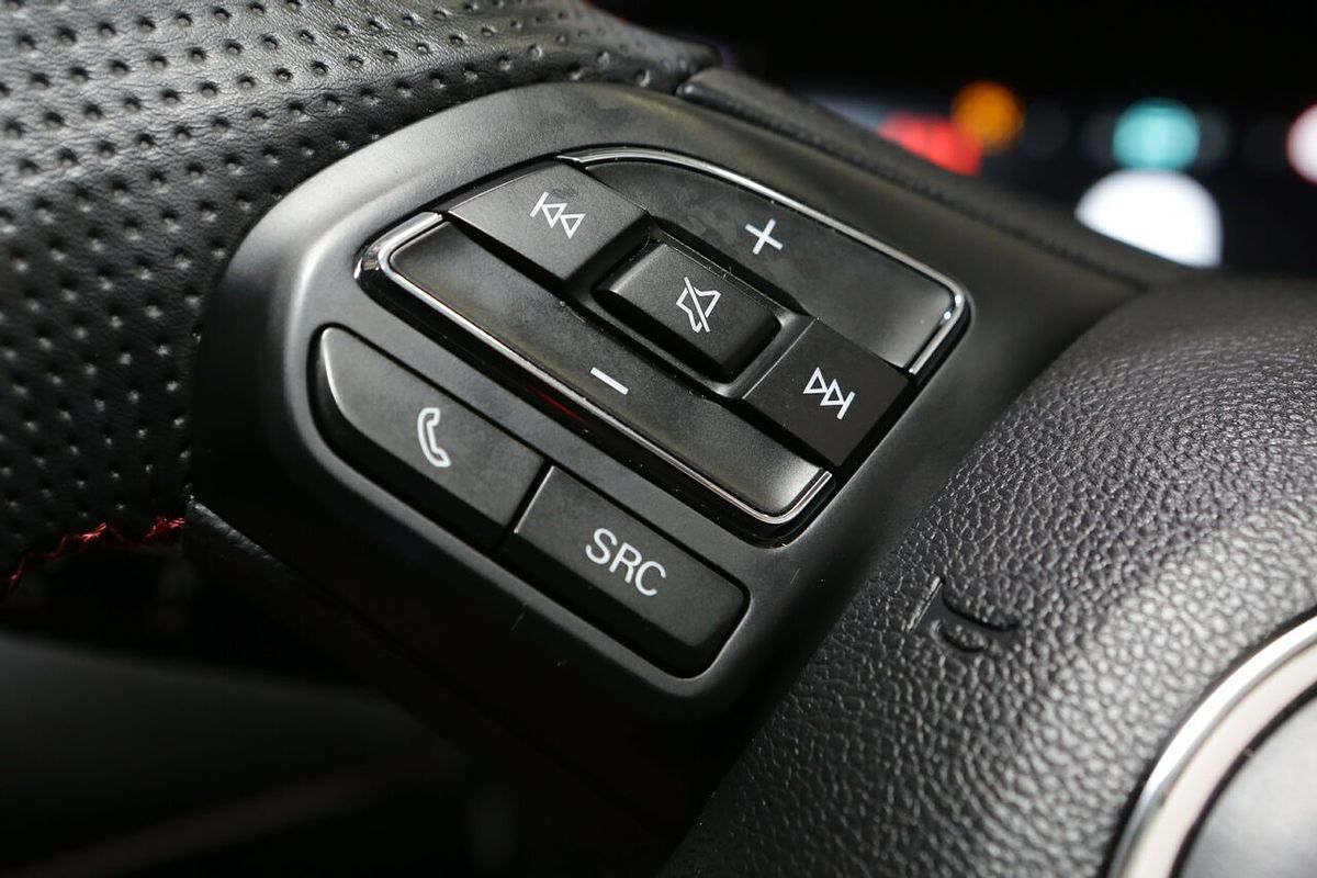 2024 MG HS Vibe SAS23