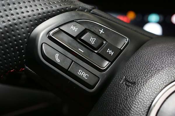 2024 MG HS Vibe SAS23