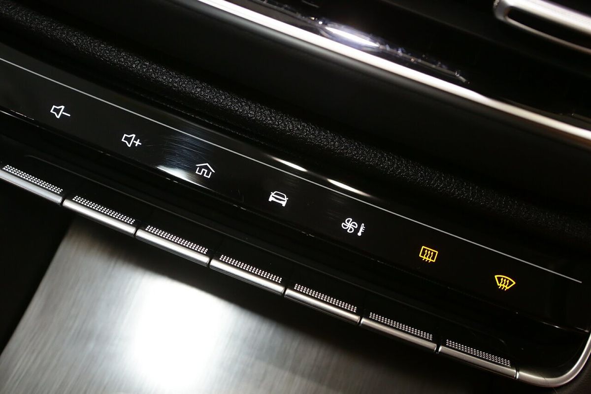 2024 MG HS Vibe SAS23