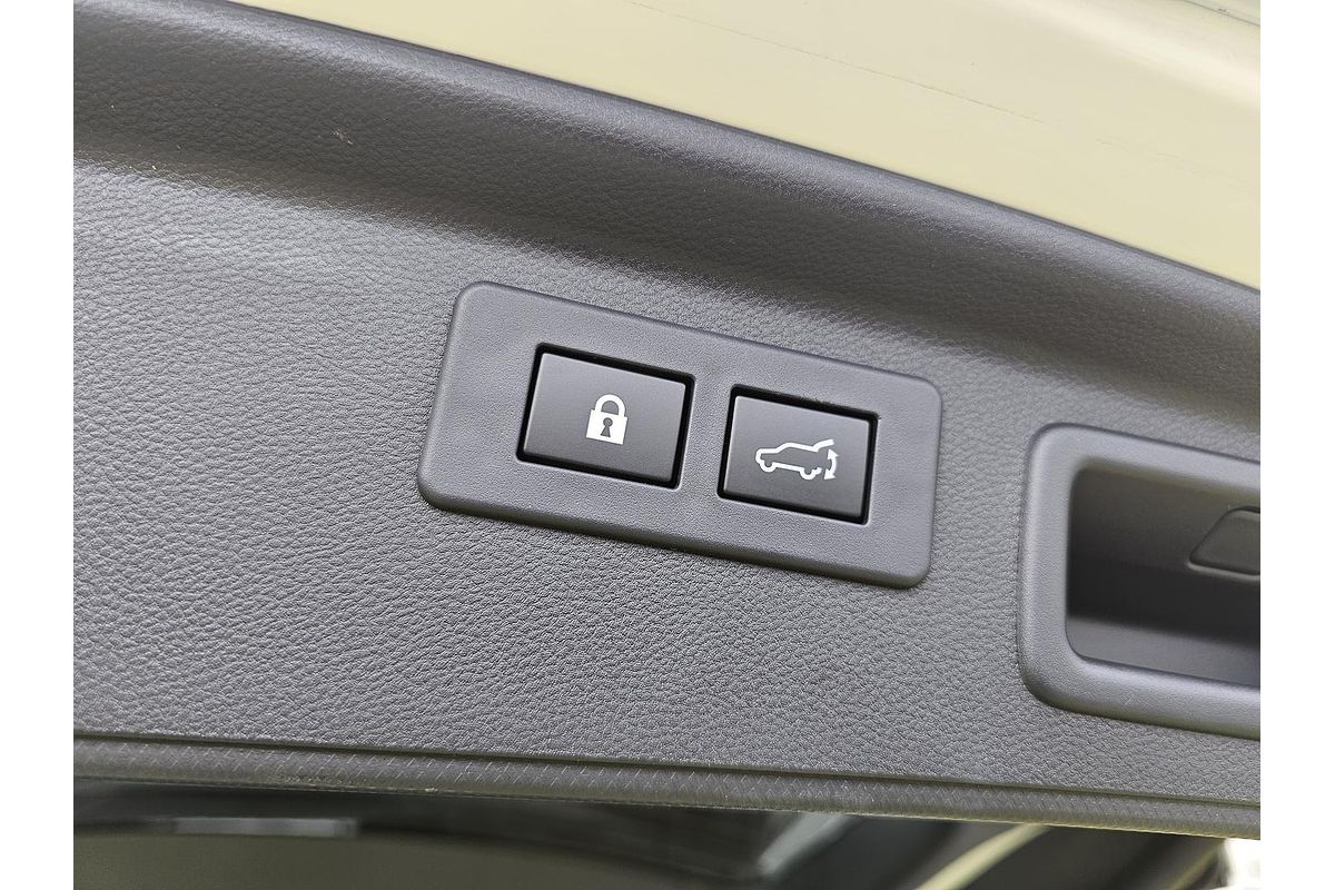 2025 Subaru Forester STI Sport S5