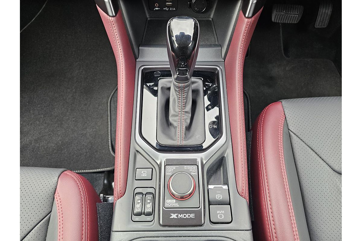 2025 Subaru Forester STI Sport S5