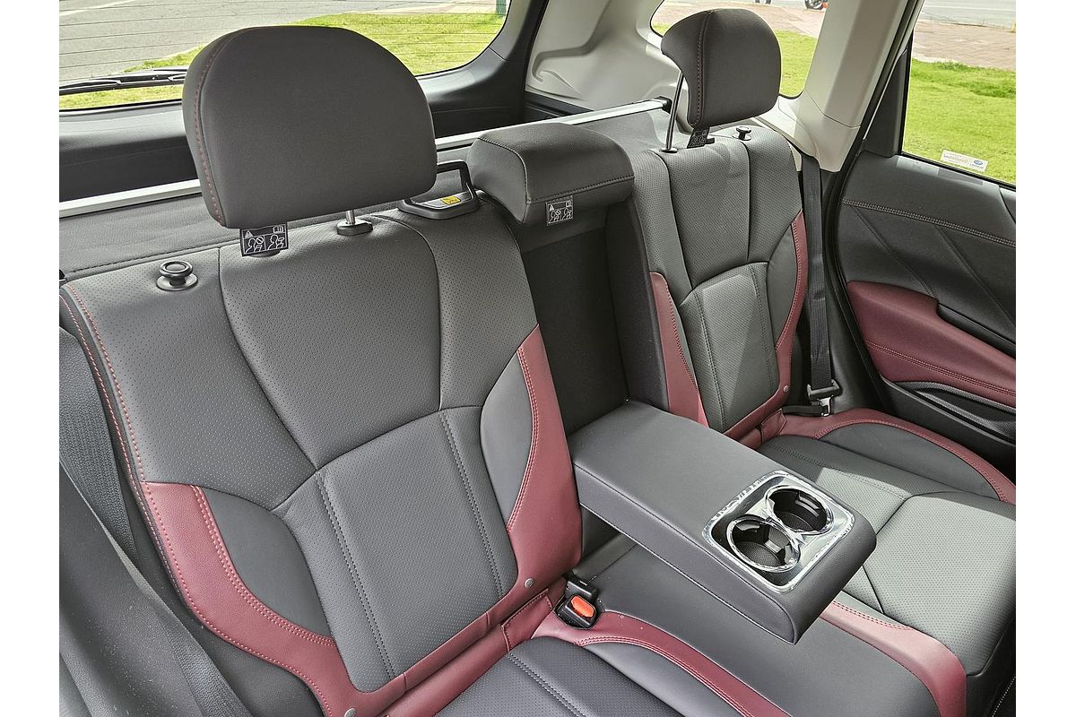 2025 Subaru Forester STI Sport S5