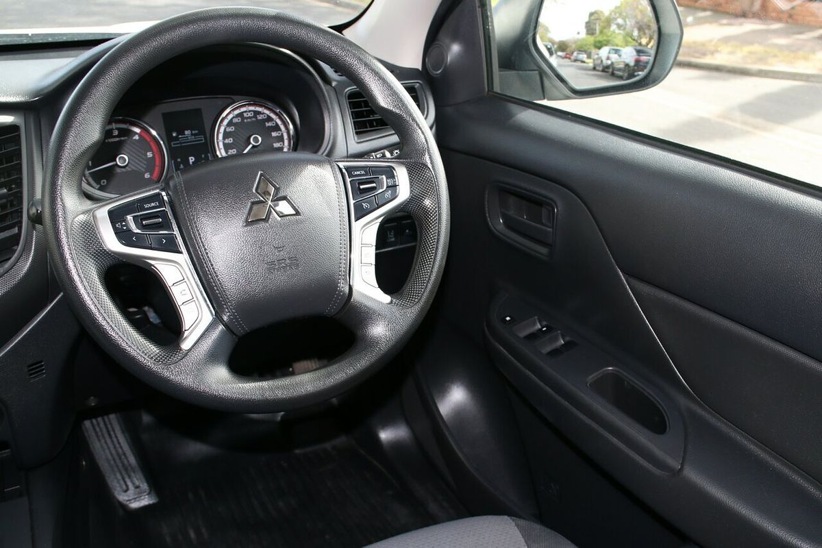 2022 Mitsubishi Triton GLX MR Rear Wheel Drive