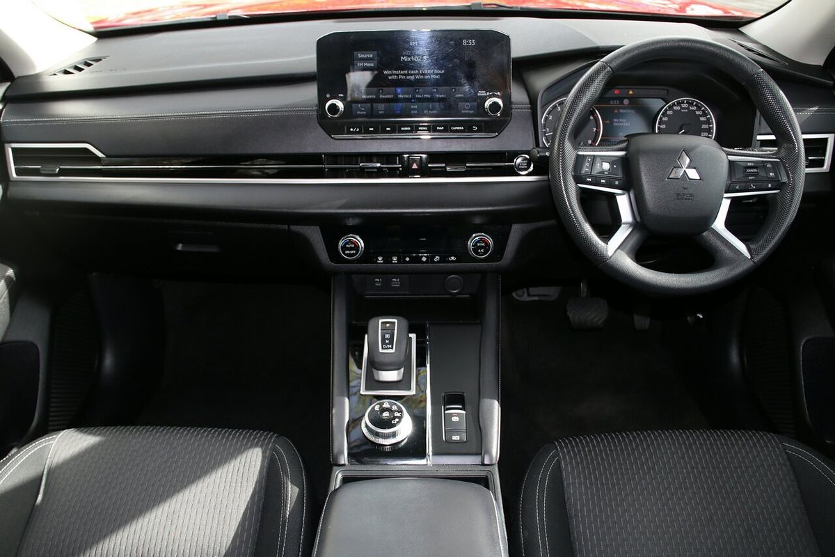 2022 Mitsubishi Outlander ES ZM