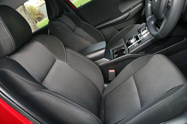 2022 Mitsubishi Outlander ES ZM