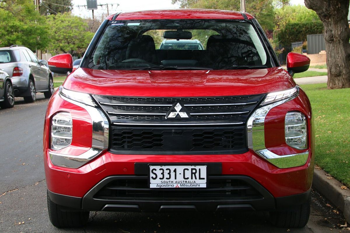 2022 Mitsubishi Outlander ES ZM