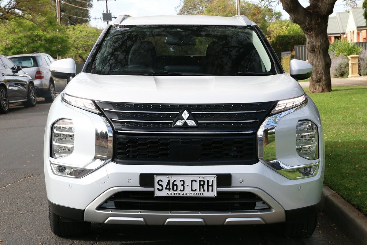 2022 Mitsubishi Outlander LS ZM