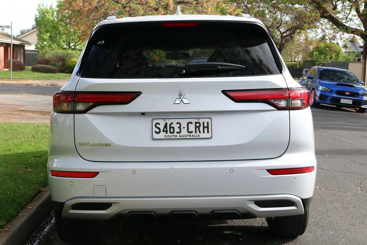 2022 Mitsubishi Outlander LS ZM
