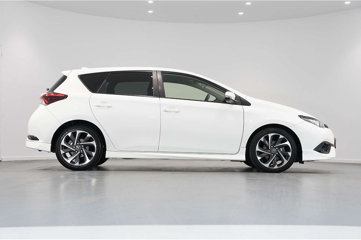 2018 Toyota Corolla SX ZRE182R