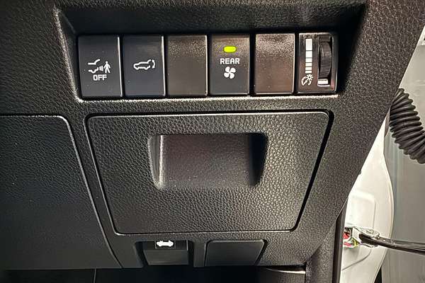 2024 Isuzu MU-X LS-U