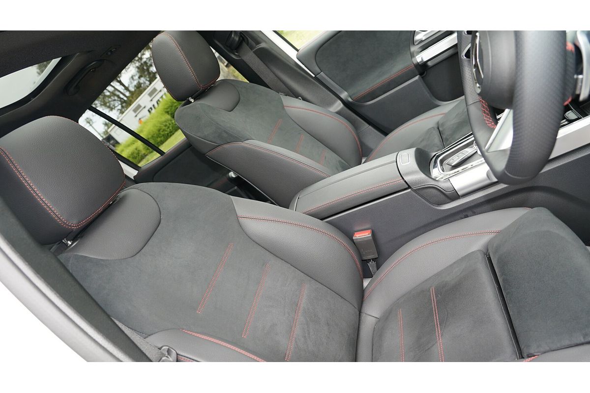 2025 Mercedes-Benz GLB-Class GLB250 X247