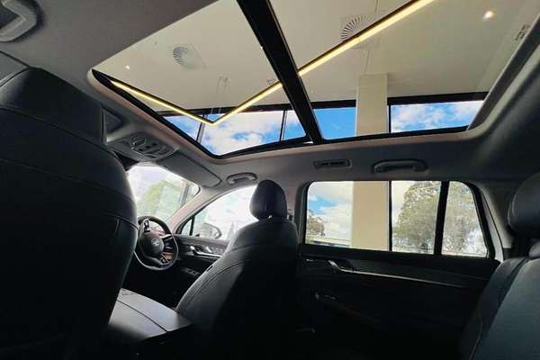 2025 MG QS Essence IS31