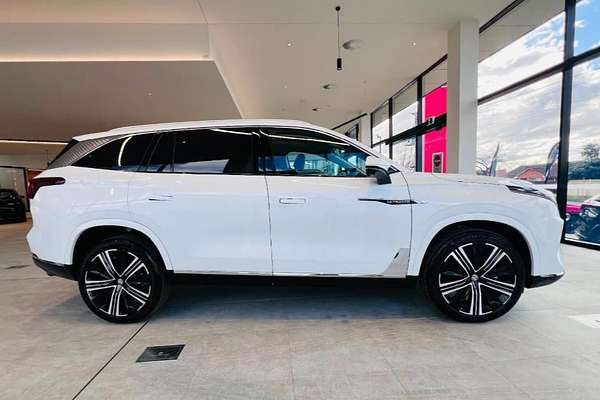 2025 MG QS Essence IS31