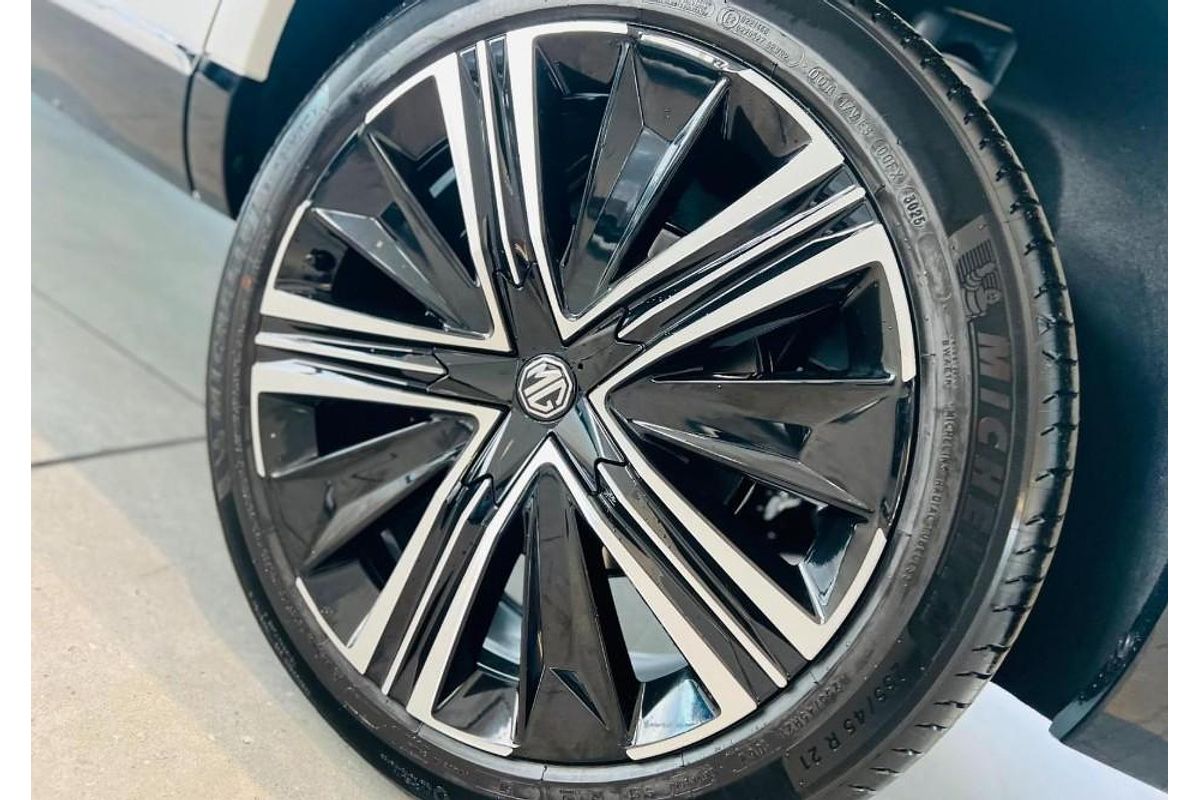 2025 MG QS Essence IS31