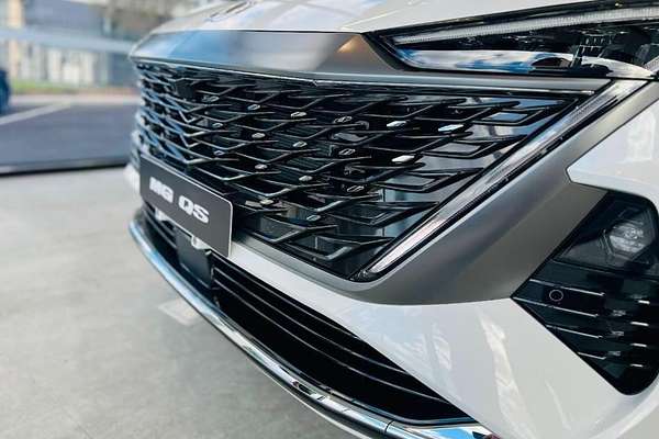 2025 MG QS Essence IS31