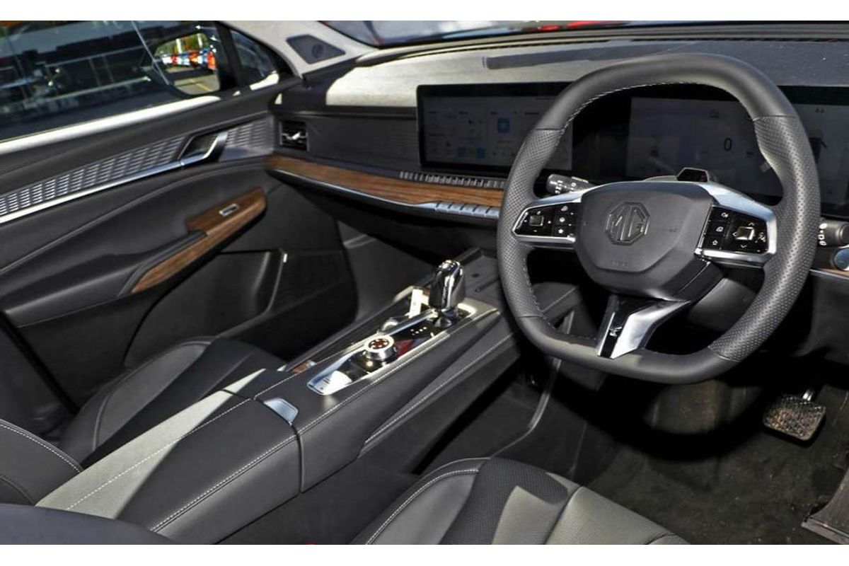 2025 MG QS Essence IS31