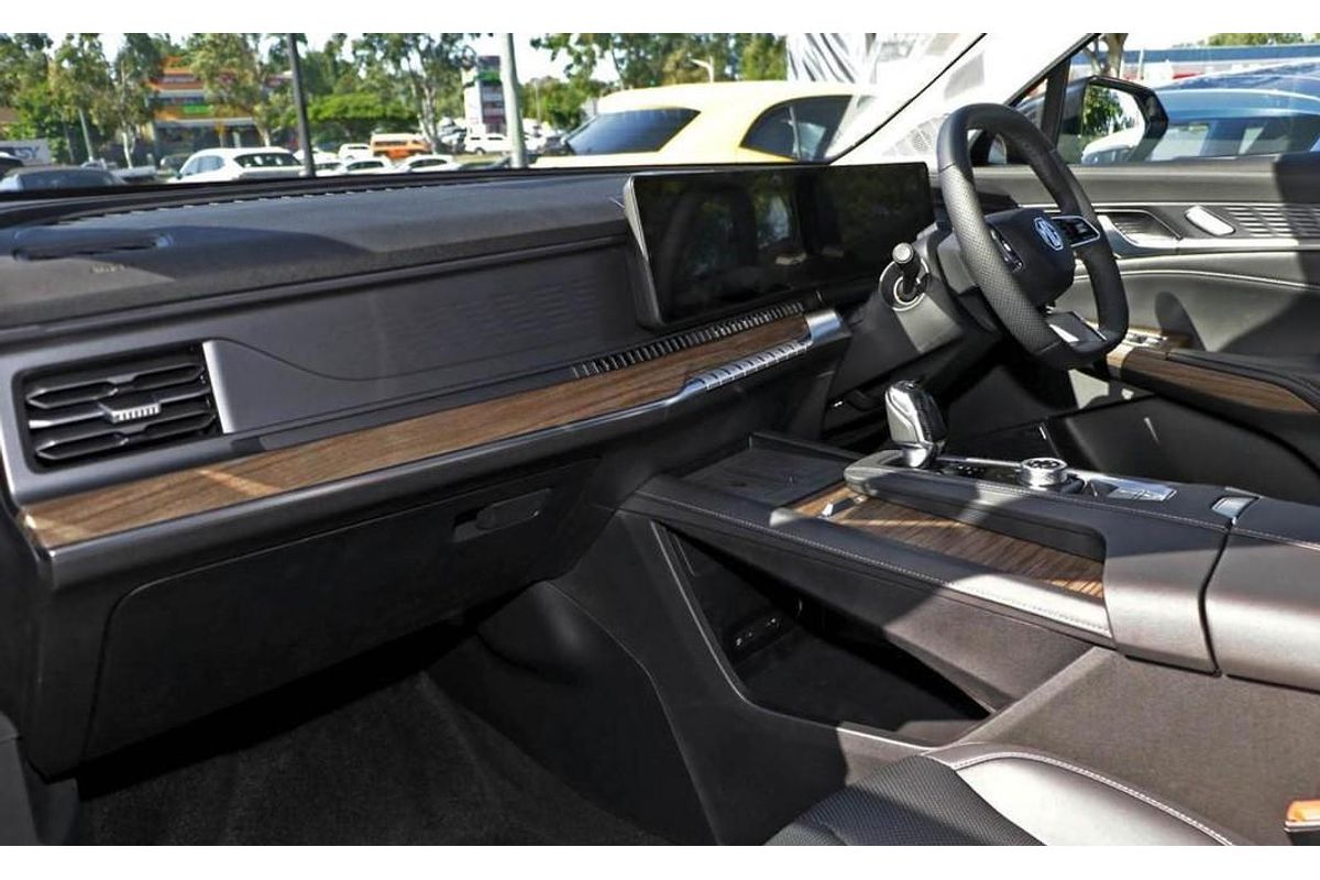 2025 MG QS Essence IS31