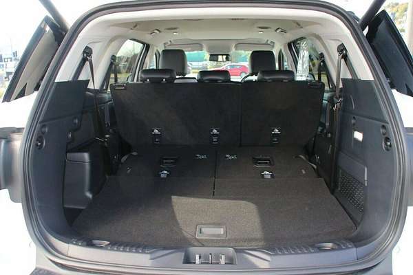 2025 Ford Everest Trend 2.0L