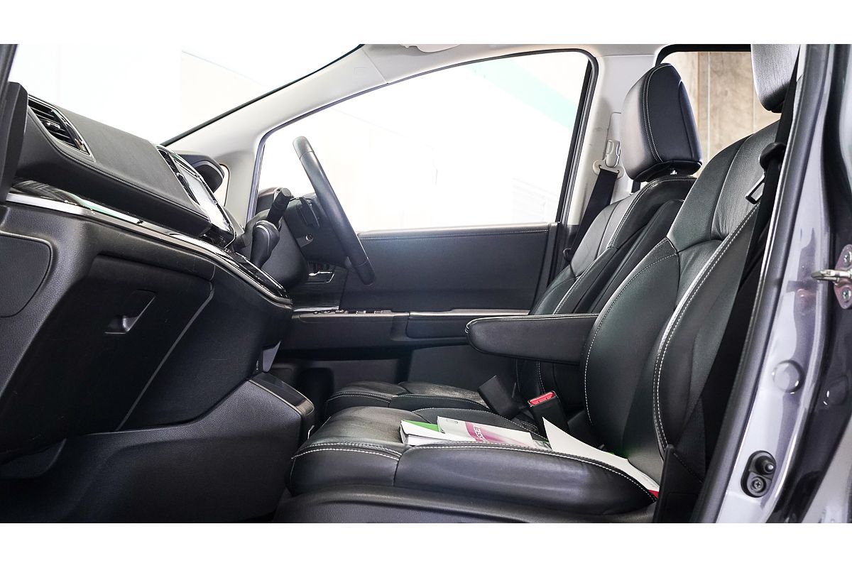 2015 Honda Odyssey VTi-L 5th Gen