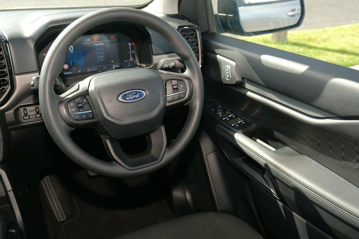 2024 Ford Everest Ambiente 2.0L