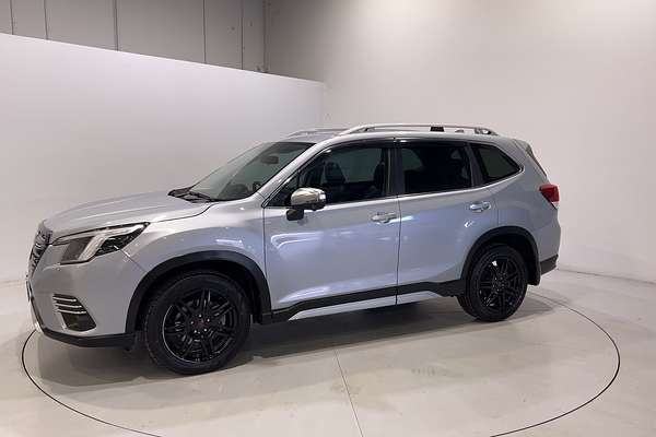 2022 Subaru Forester 2.5i-S S5