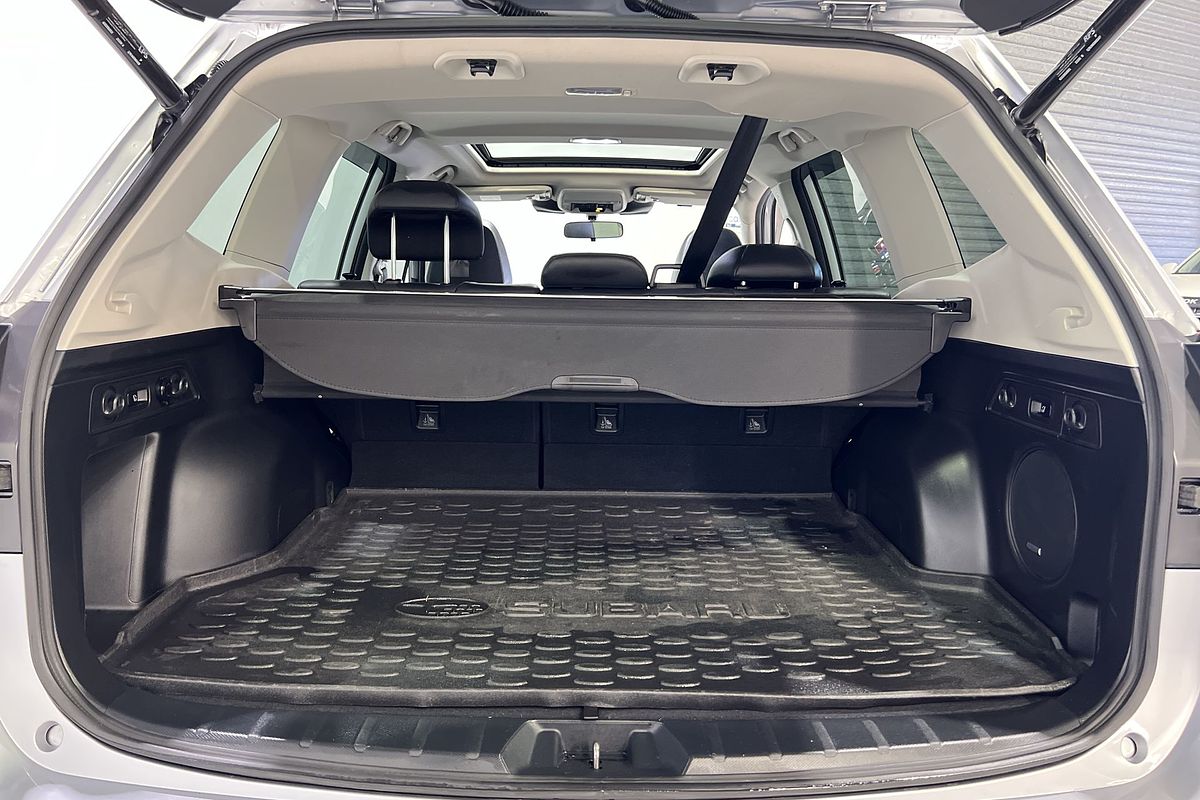 2022 Subaru Forester 2.5i-S S5