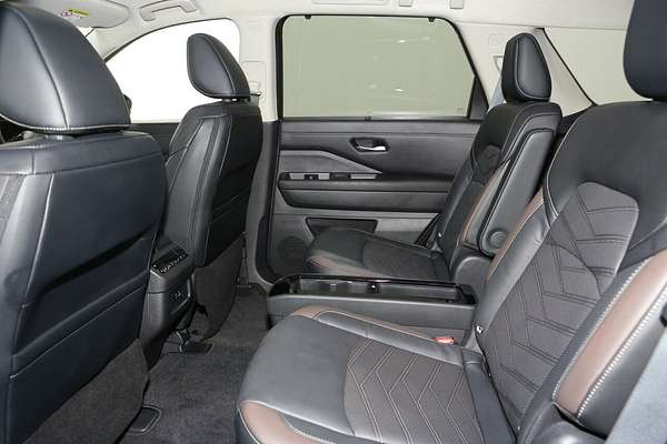 2023 Nissan Pathfinder Ti-L R53