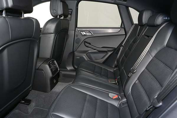 2024 Porsche Macan GTS 95B