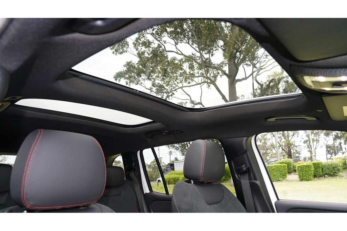 2025 Mercedes-Benz GLB-Class GLB250 X247