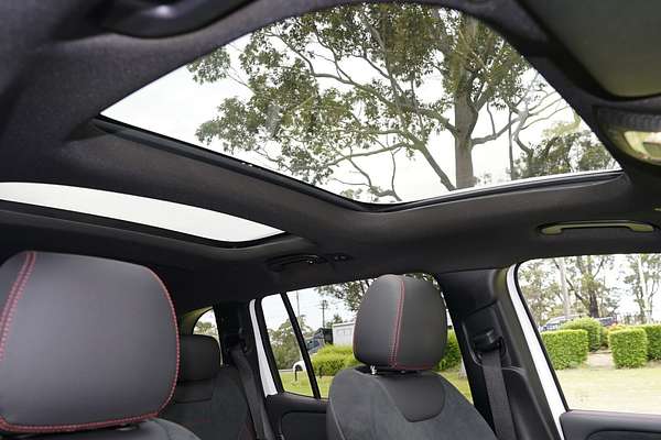 2025 Mercedes-Benz GLB-Class GLB250 X247