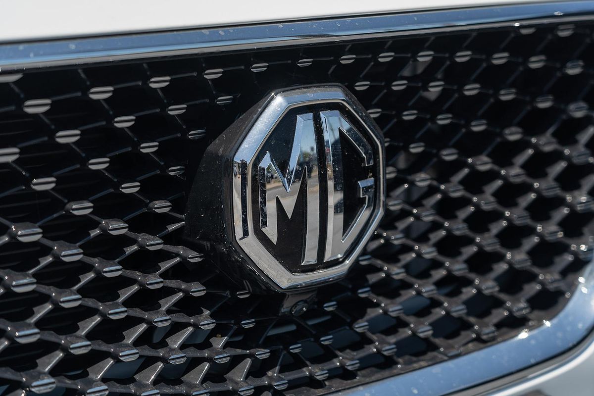 2022 MG HS Core SAS23