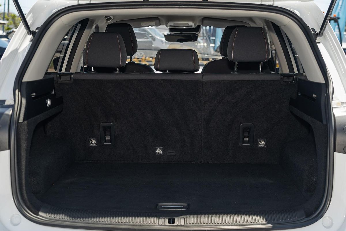 2022 MG HS Core SAS23