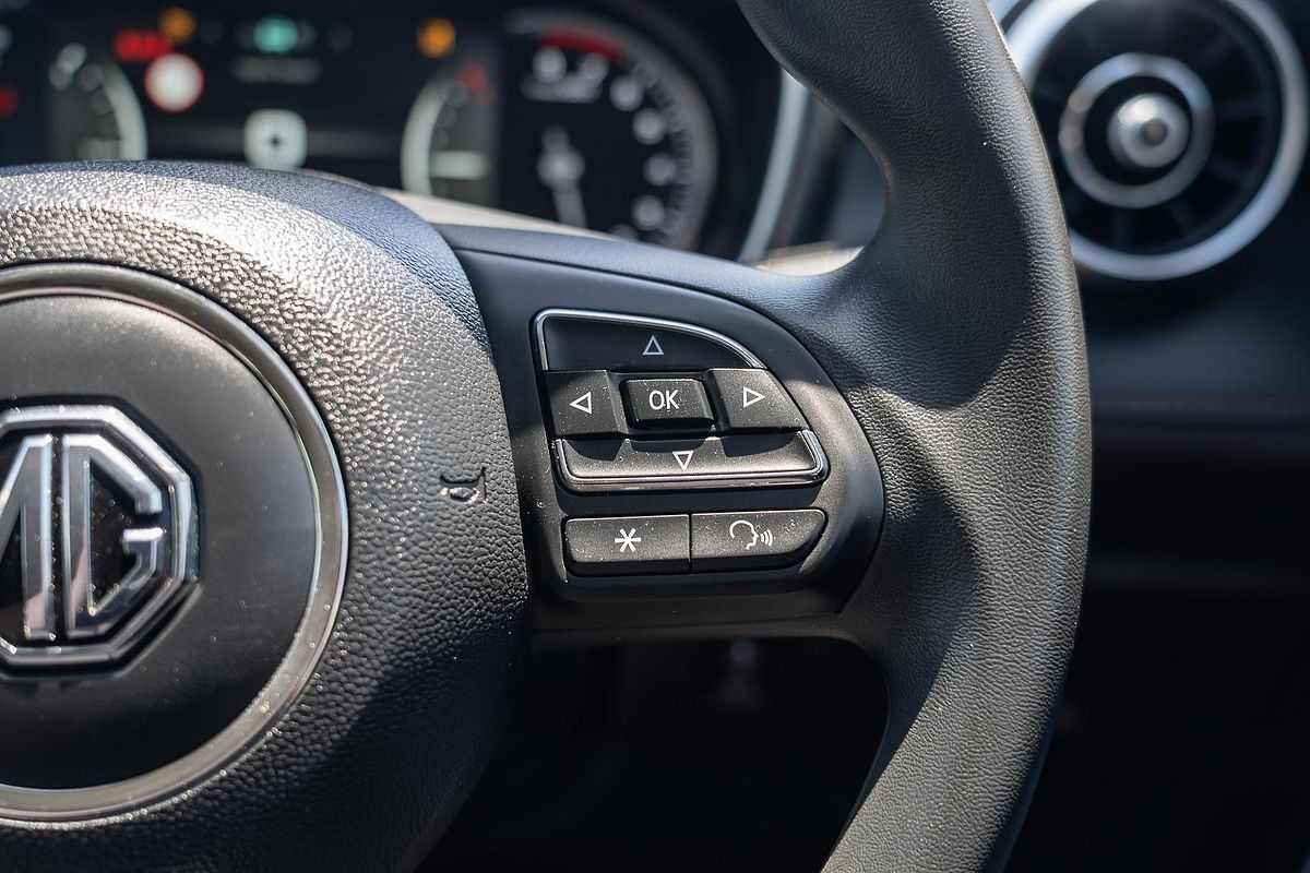 2022 MG HS Core SAS23