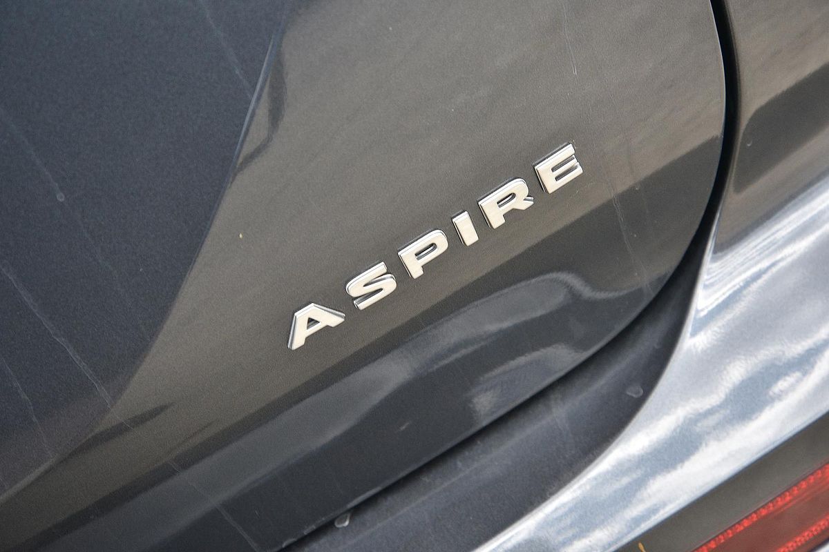 2025 Mitsubishi Outlander Aspire ZM