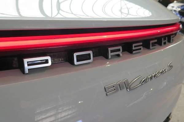 2019 Porsche 911 CARRERA S 992