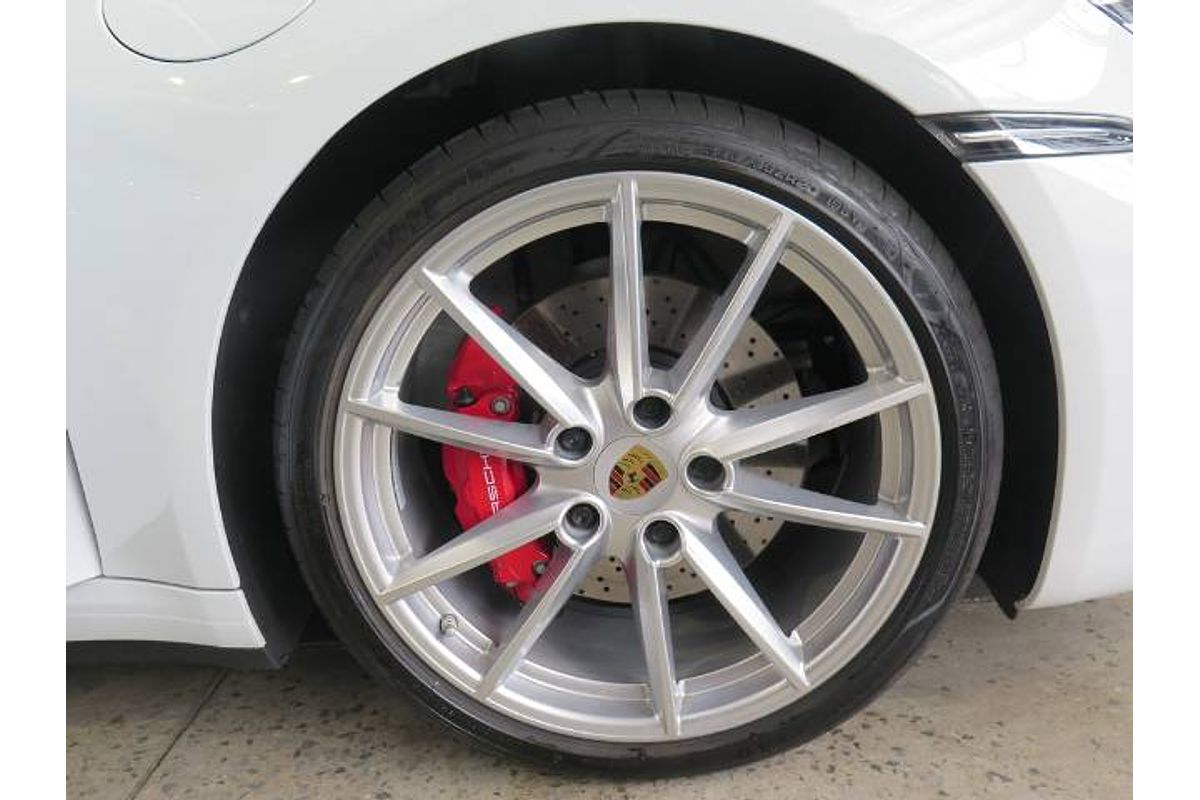 2019 Porsche 911 CARRERA S 992