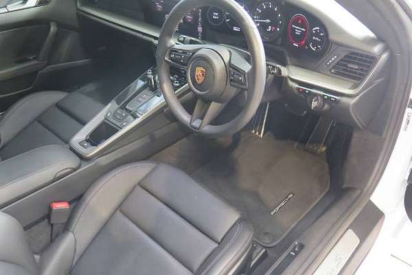 2019 Porsche 911 CARRERA S 992