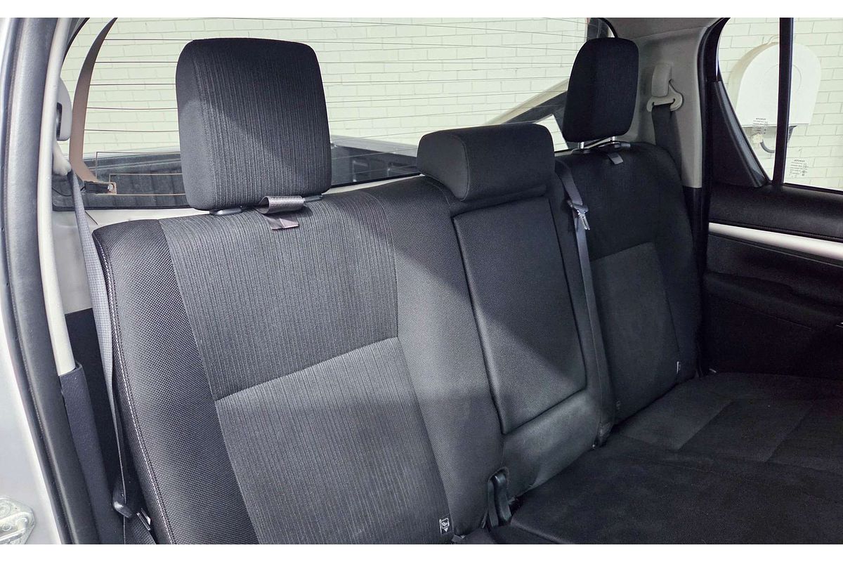 2020 Toyota Hilux SR5 GUN126R 4X4