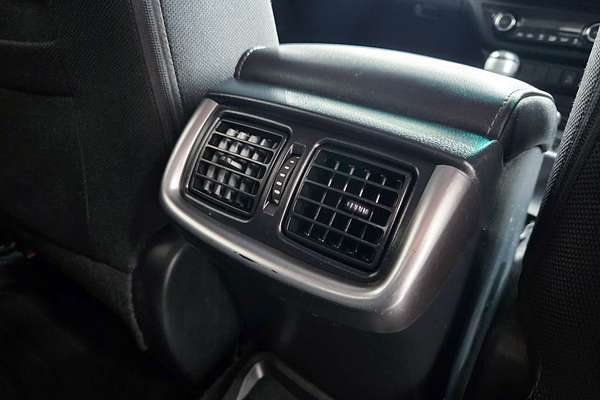 2020 Toyota Hilux SR5 GUN126R 4X4