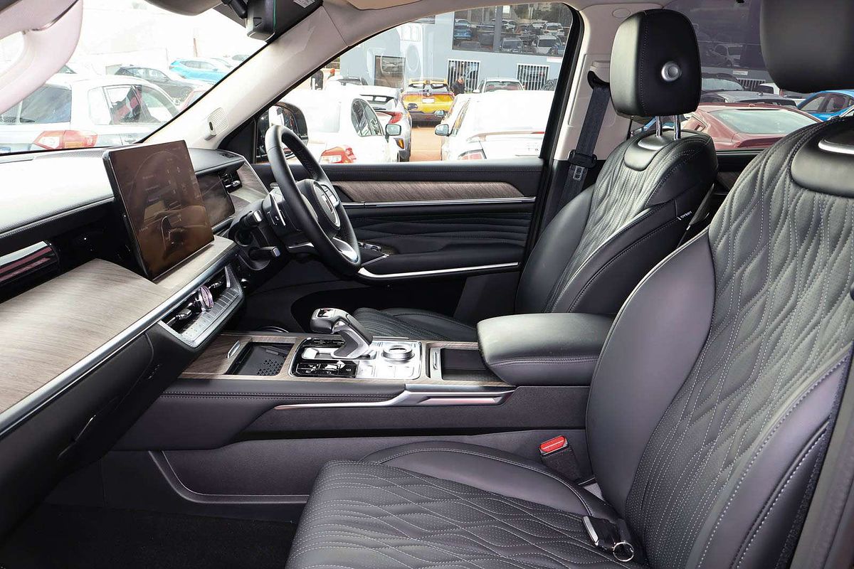 2024 GWM Tank 500 Ultra Hybrid P03